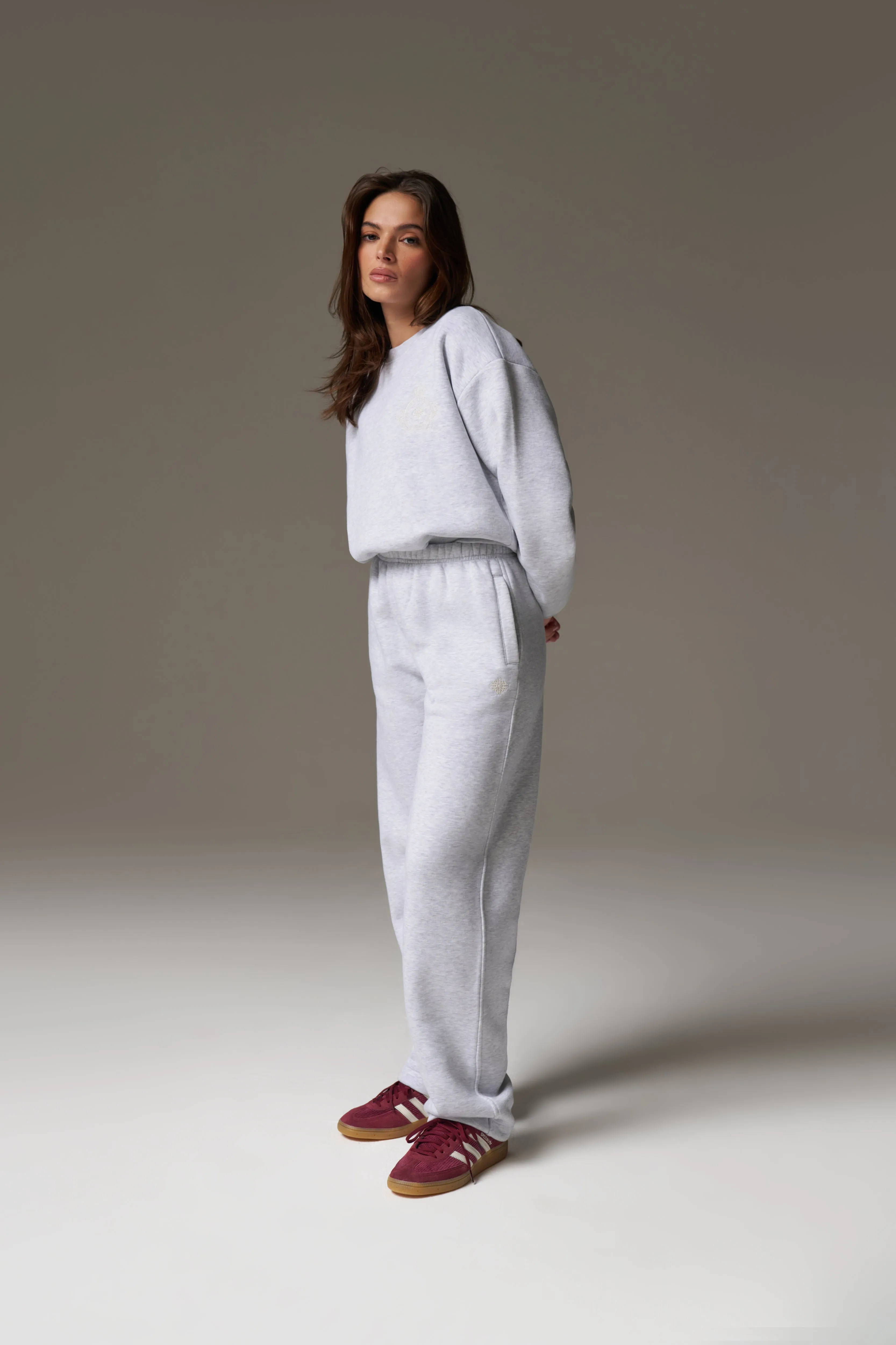 EMBROIDERED CREST RELAXED JOGGERS - GREY MARL