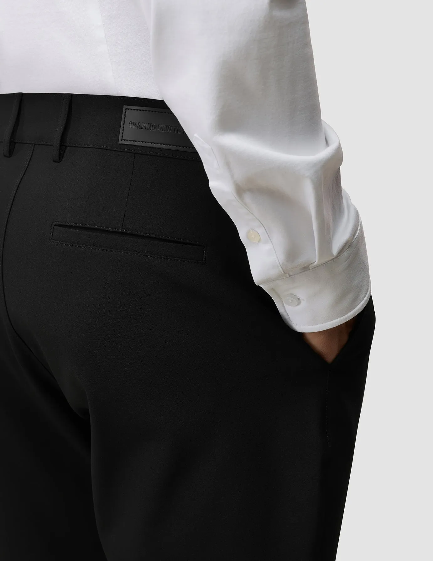 Essential Shorts Black
