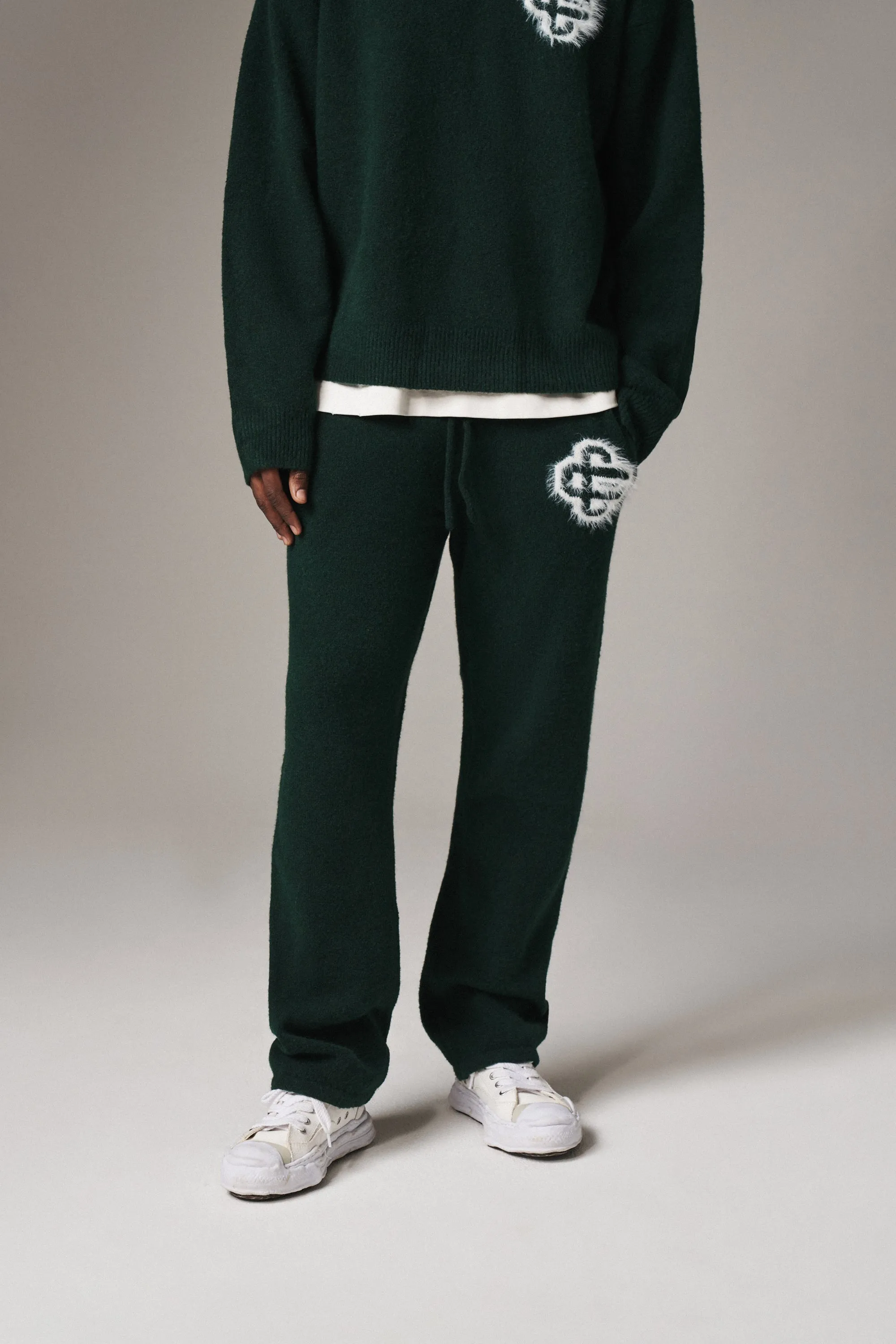FLUFFY EMBLEM KNITTED JOGGERS - FOREST GREEN