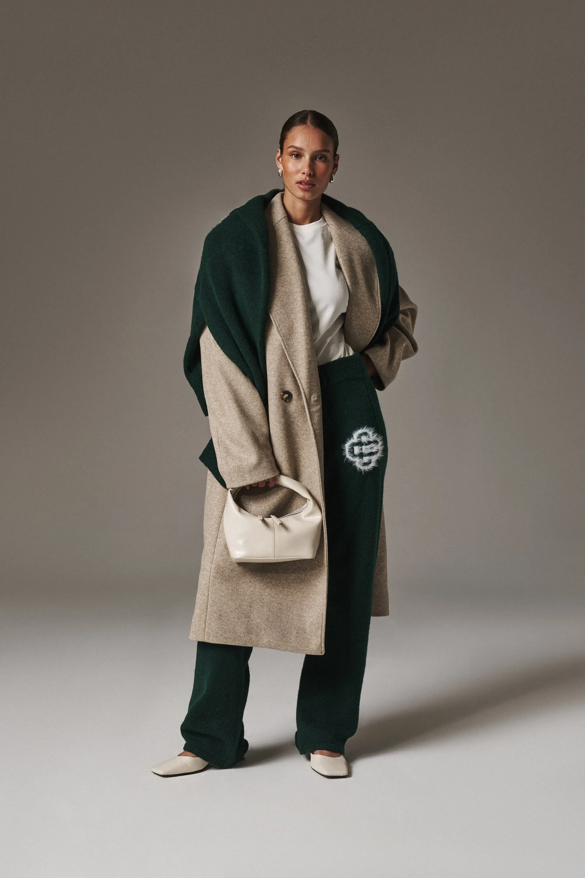 FLUFFY EMBLEM KNITTED JOGGERS - FOREST GREEN