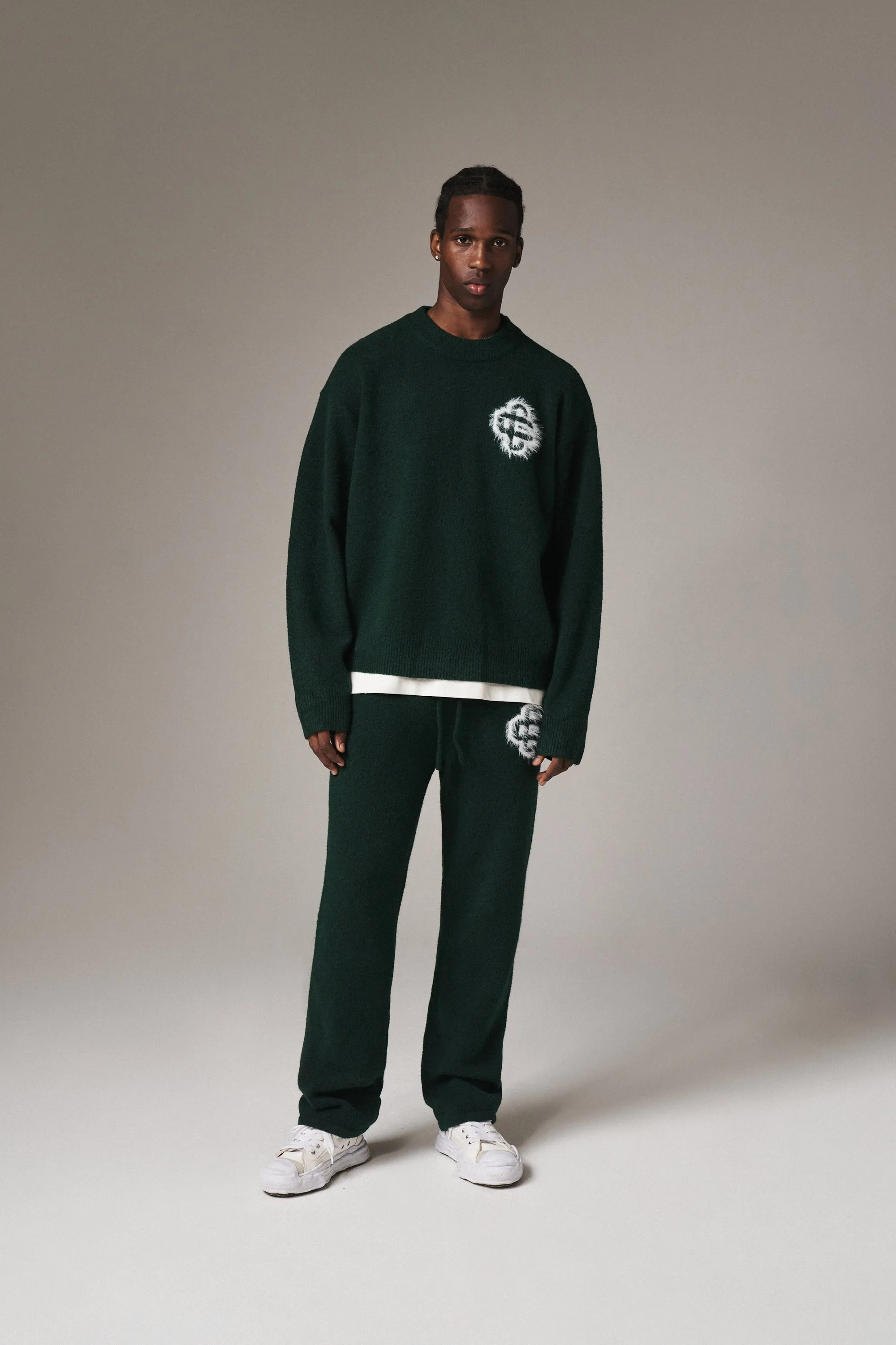FLUFFY EMBLEM KNITTED JOGGERS - FOREST GREEN