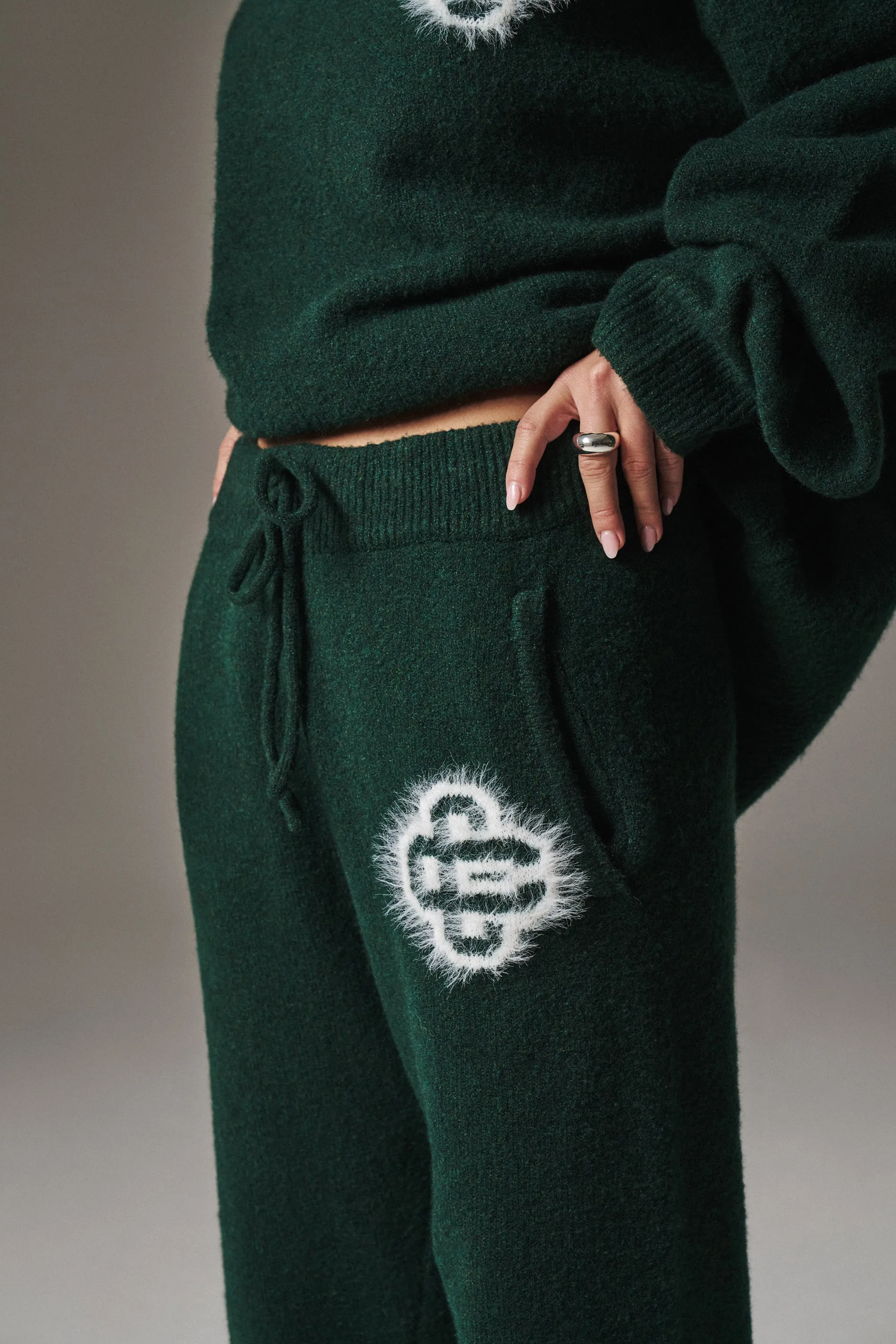 FLUFFY EMBLEM KNITTED JOGGERS - FOREST GREEN