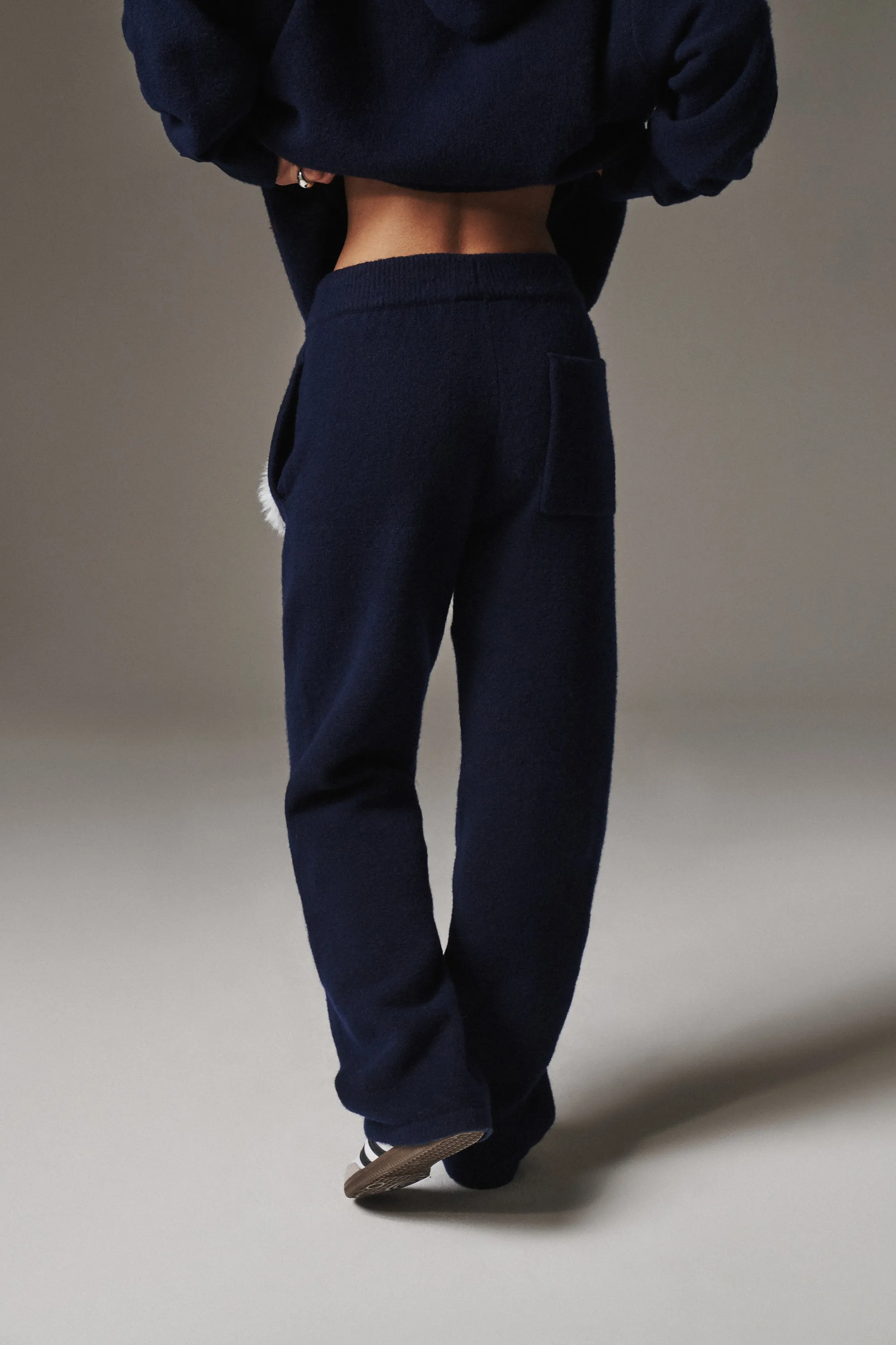 FLUFFY EMBLEM KNITTED JOGGERS - NAVY