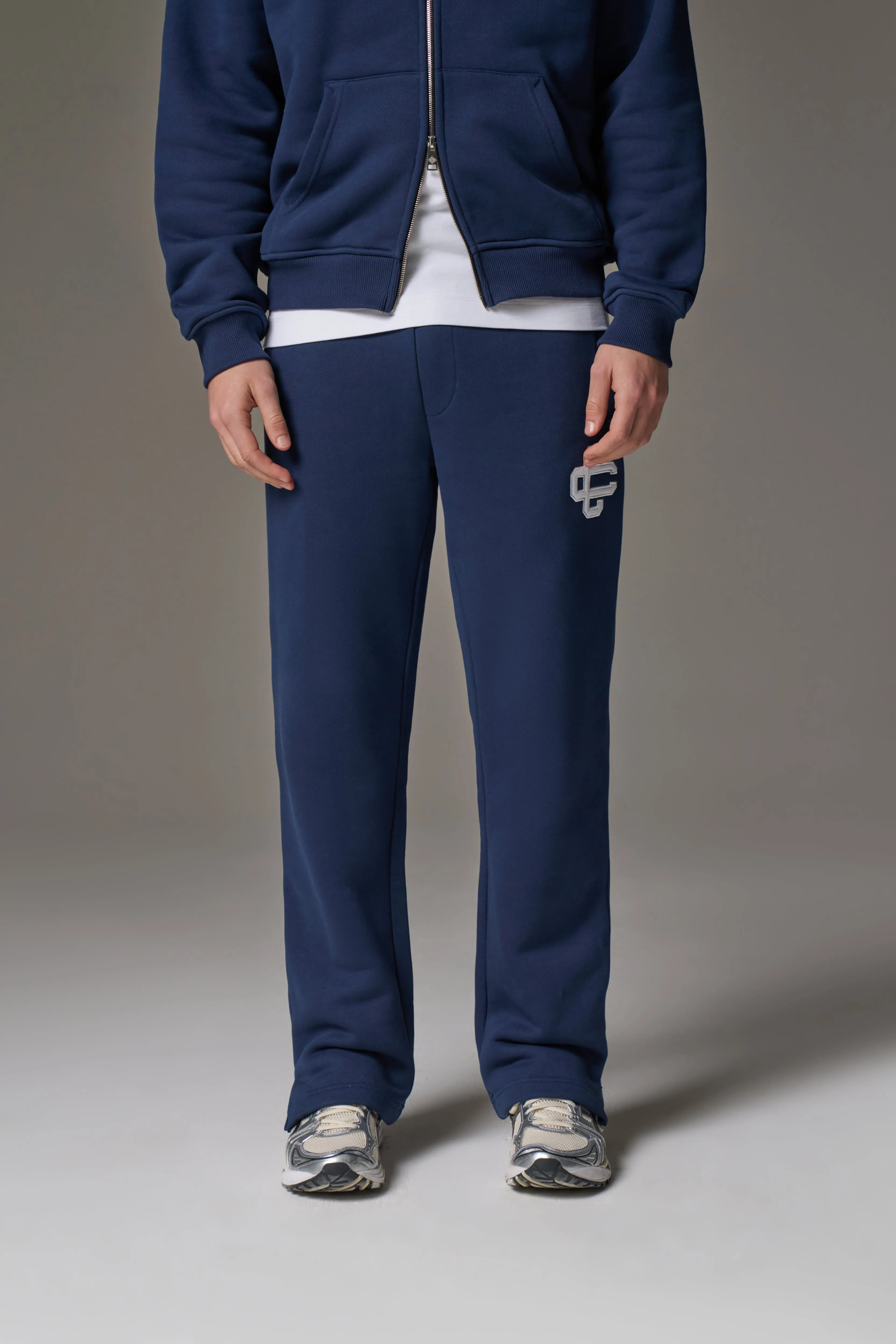 HEAVYWEIGHT EMBLEM APPLIQUE JOGGERS - NAVY