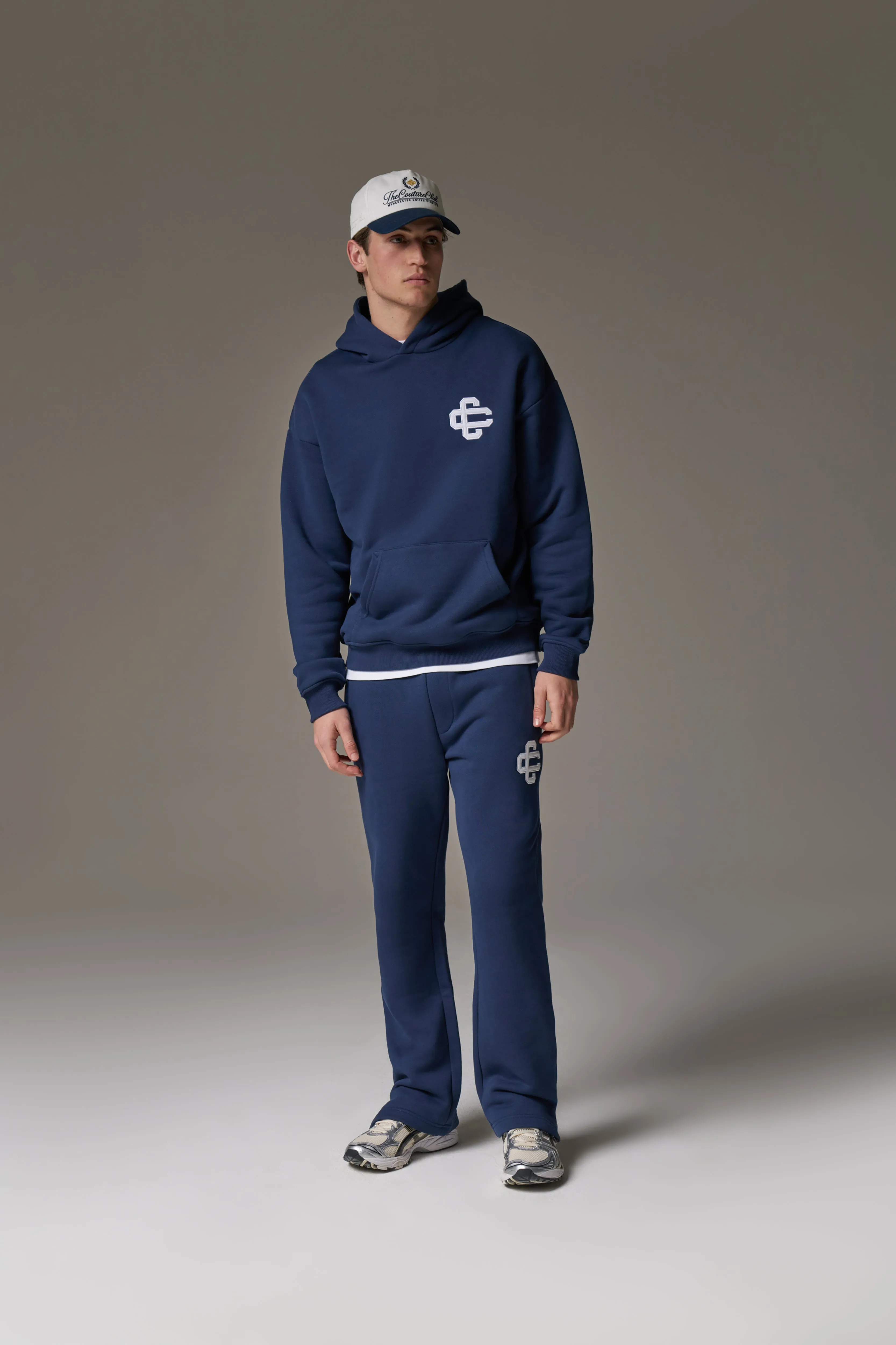 HEAVYWEIGHT EMBLEM APPLIQUE JOGGERS - NAVY