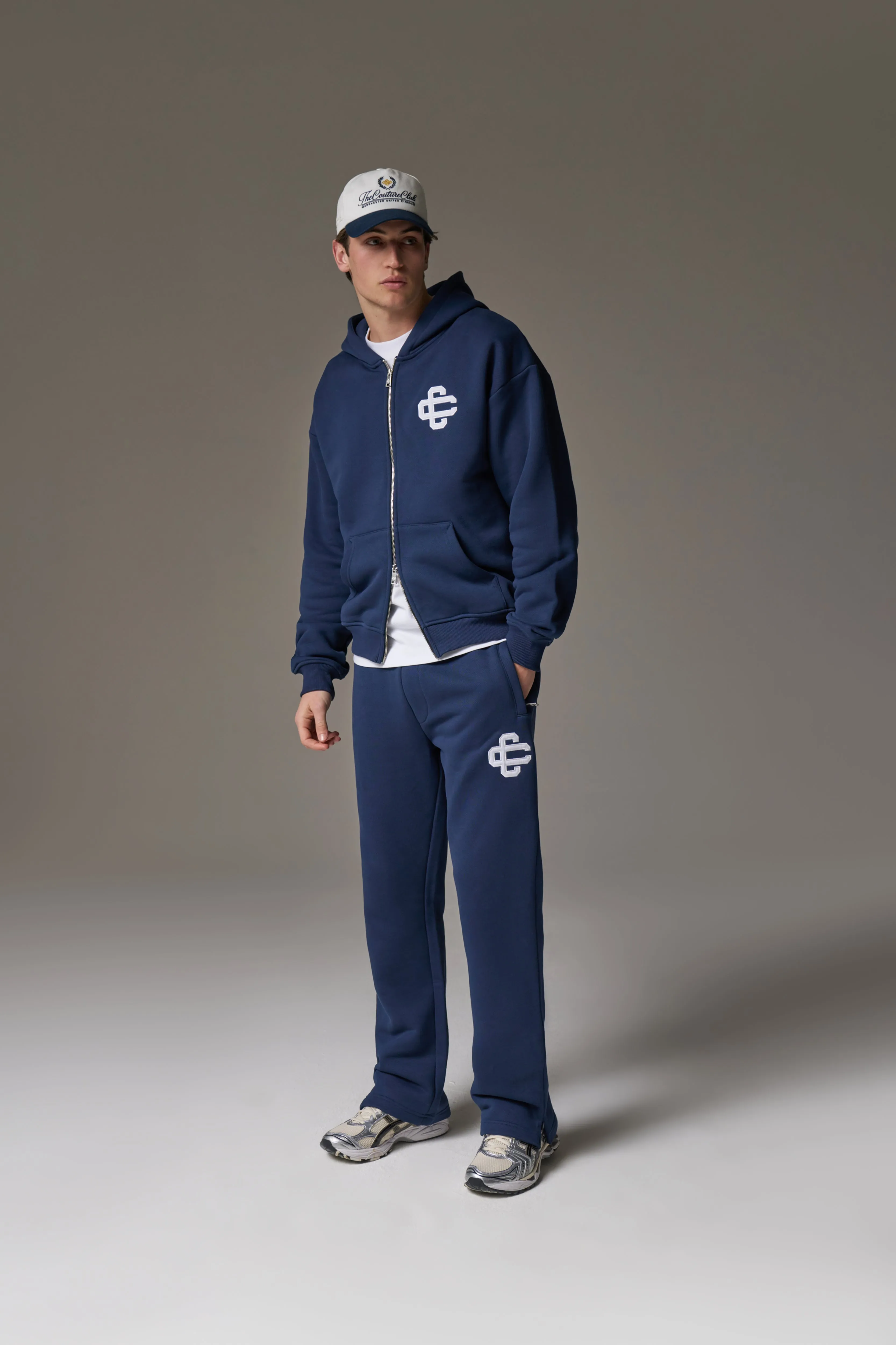 HEAVYWEIGHT EMBLEM APPLIQUE JOGGERS - NAVY