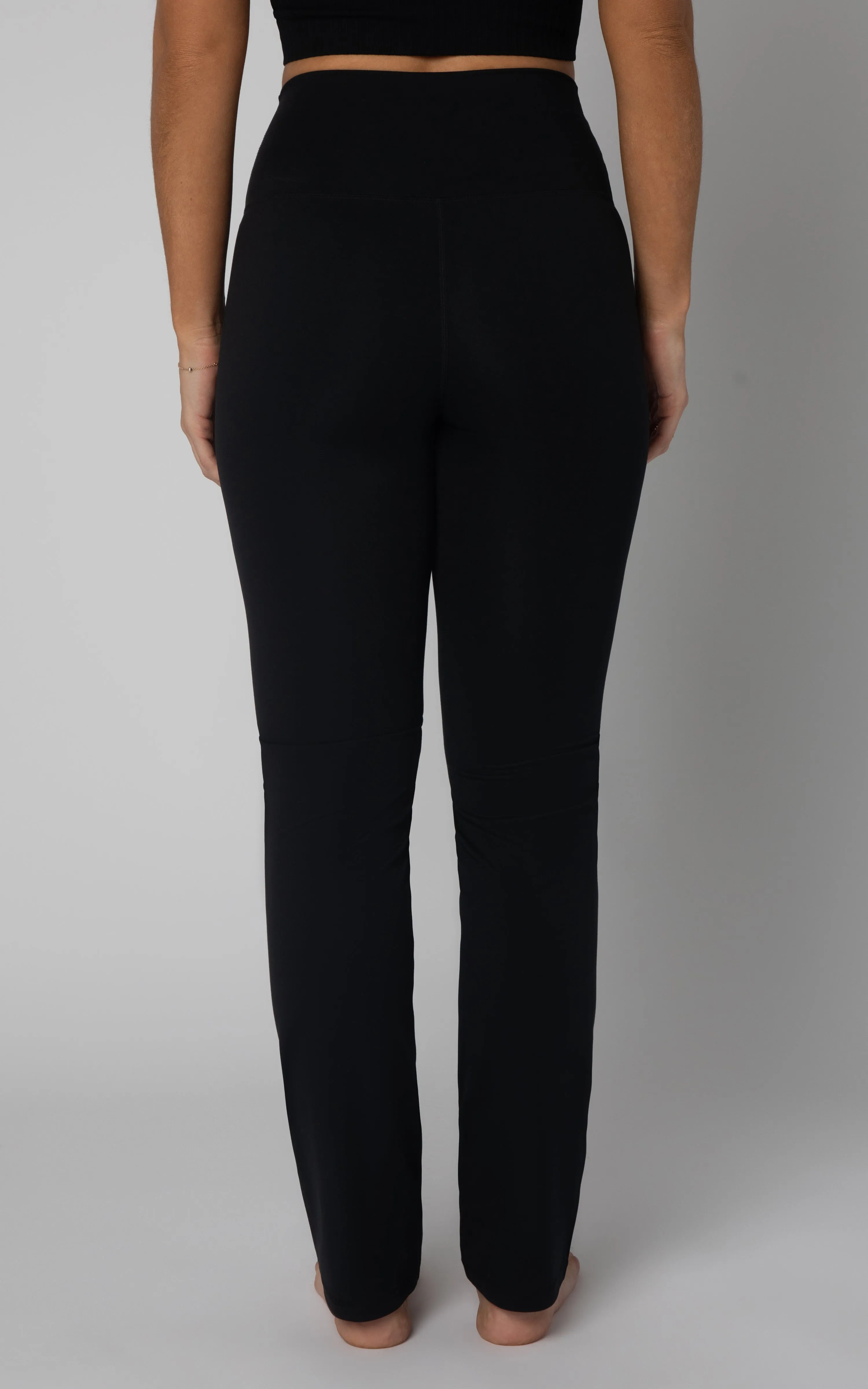 Interlock Everyday Straight Leg Pant