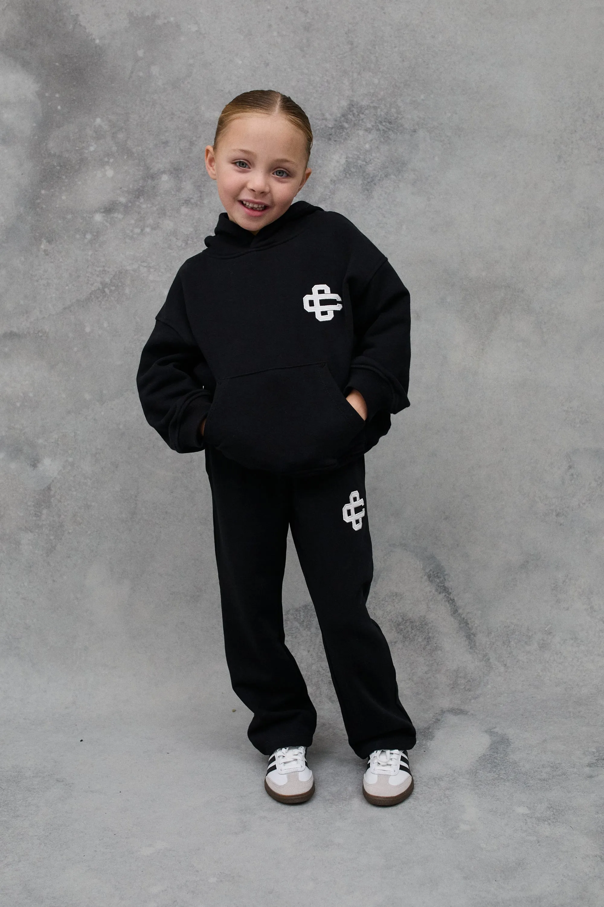 JNR EMBLEM APPLIQUE JOGGERS - BLACK