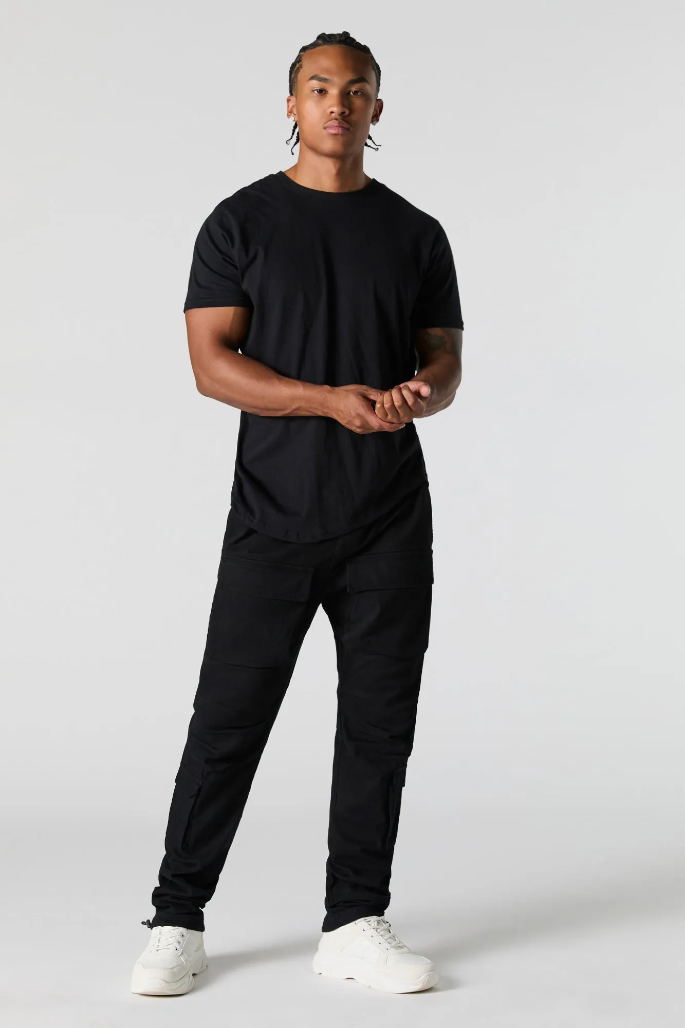 Jogger cargo avec multiples poches et ourlet à barillet