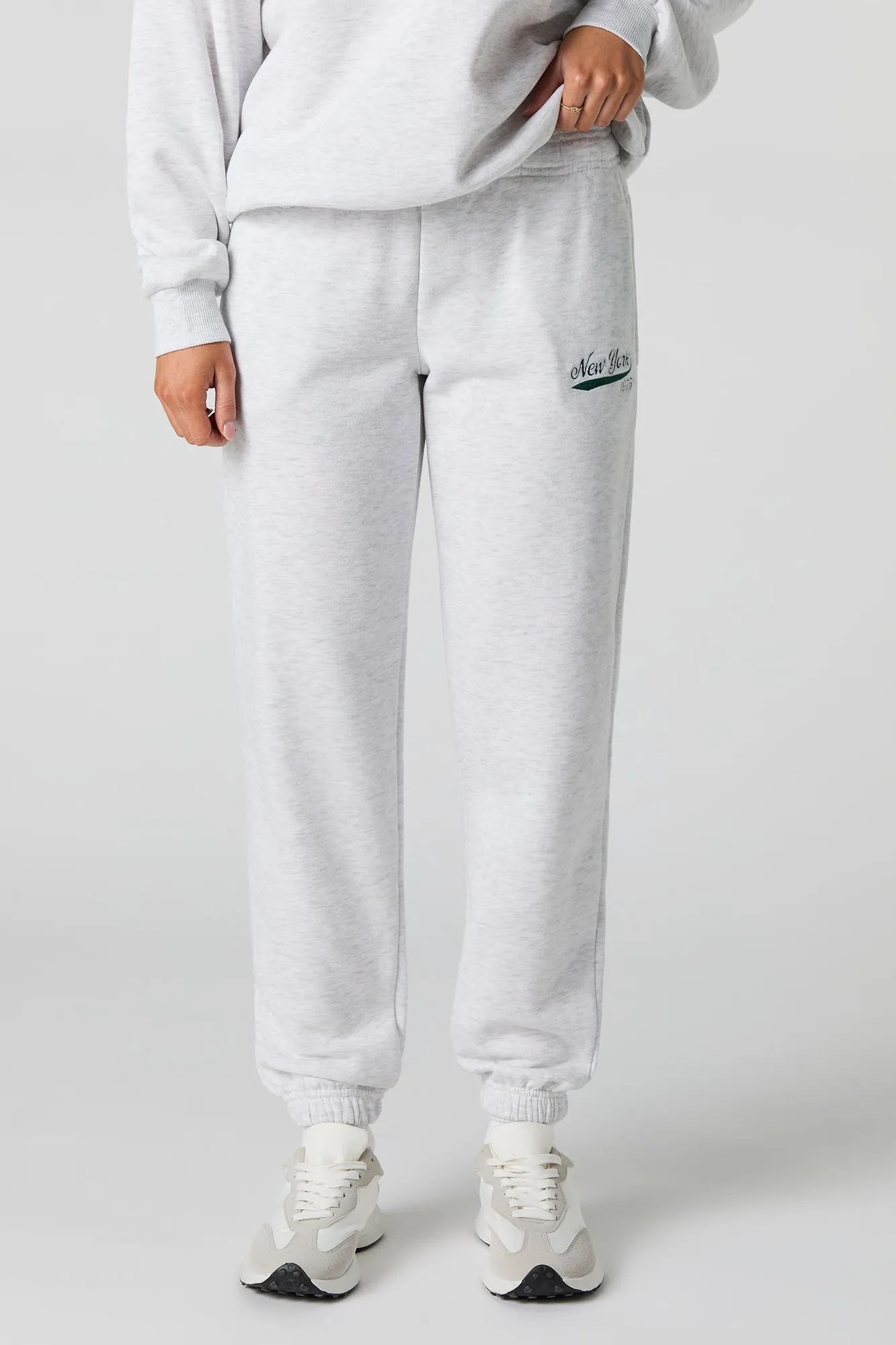 Jogger en molleton avec motif brodé City