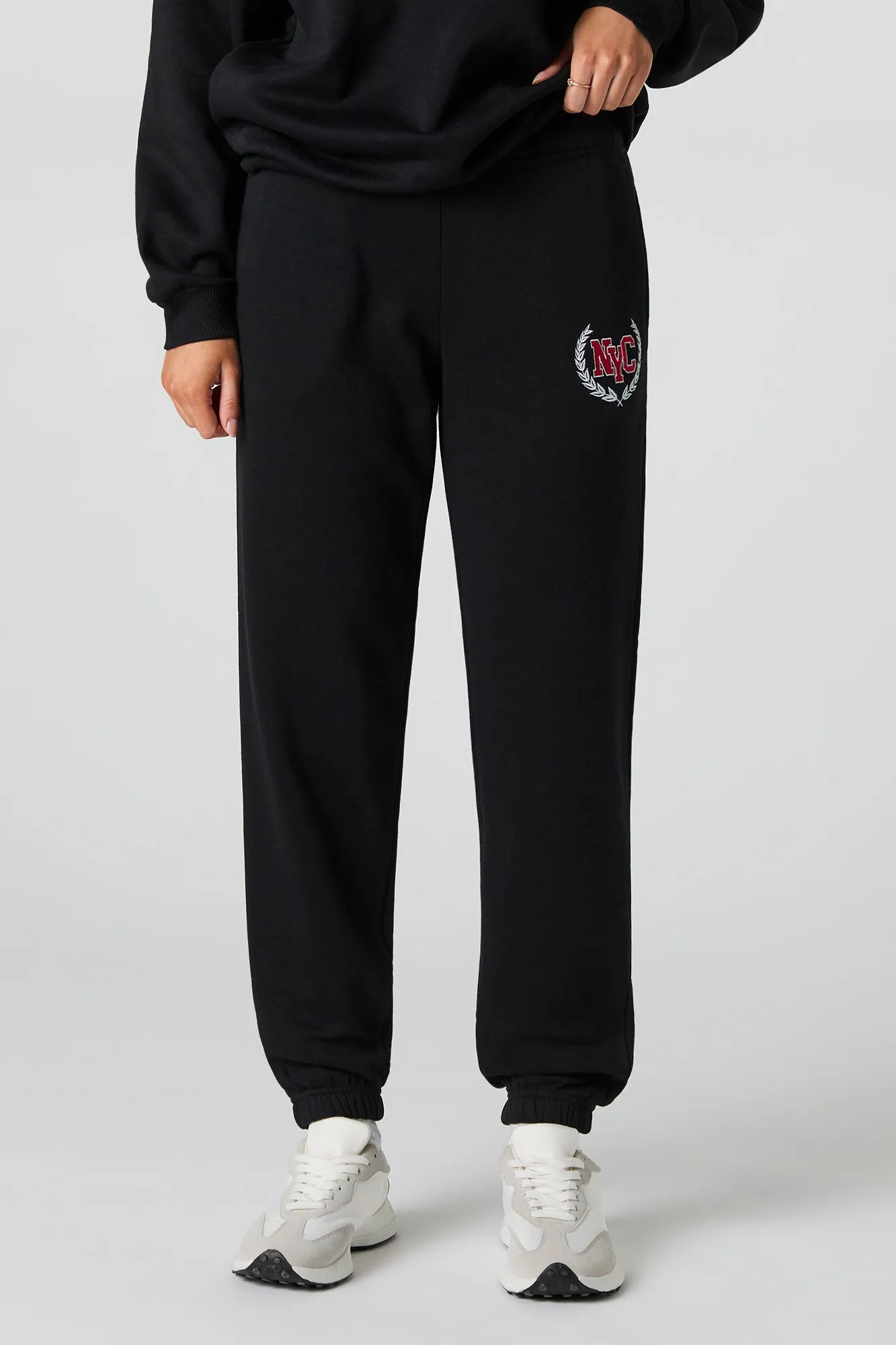 Jogger en molleton avec motif brodé City