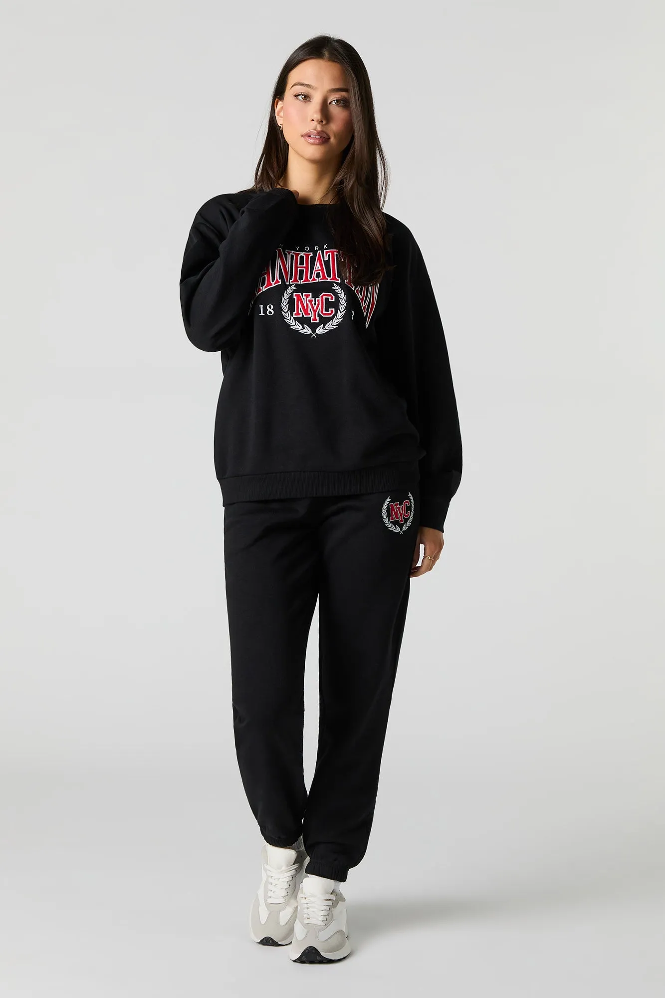 Jogger en molleton avec motif brodé City