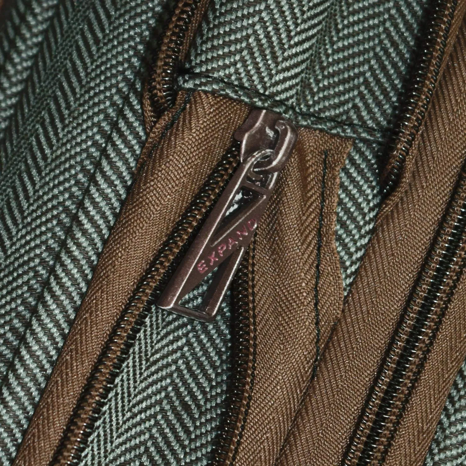 London Fog Newcastle 20" Spinner Carry-On