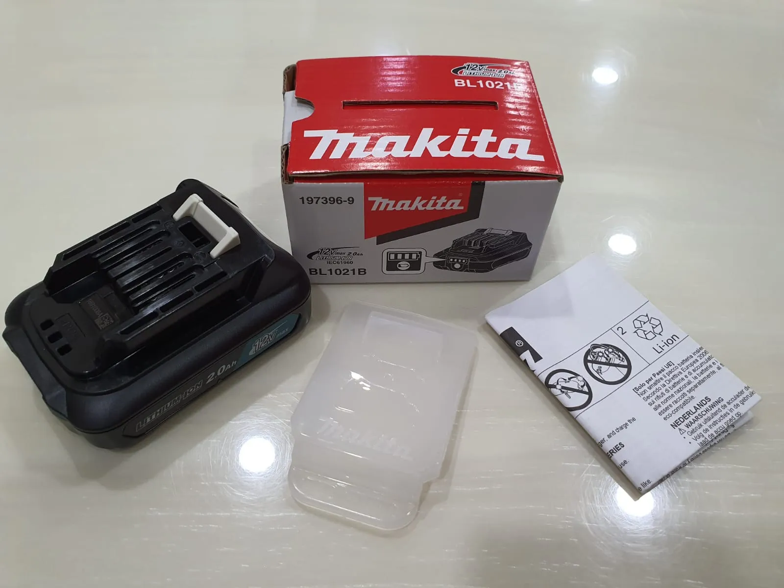 Makita 12V 2.0AH Battery (BL1021B) | Model : M*197396-9