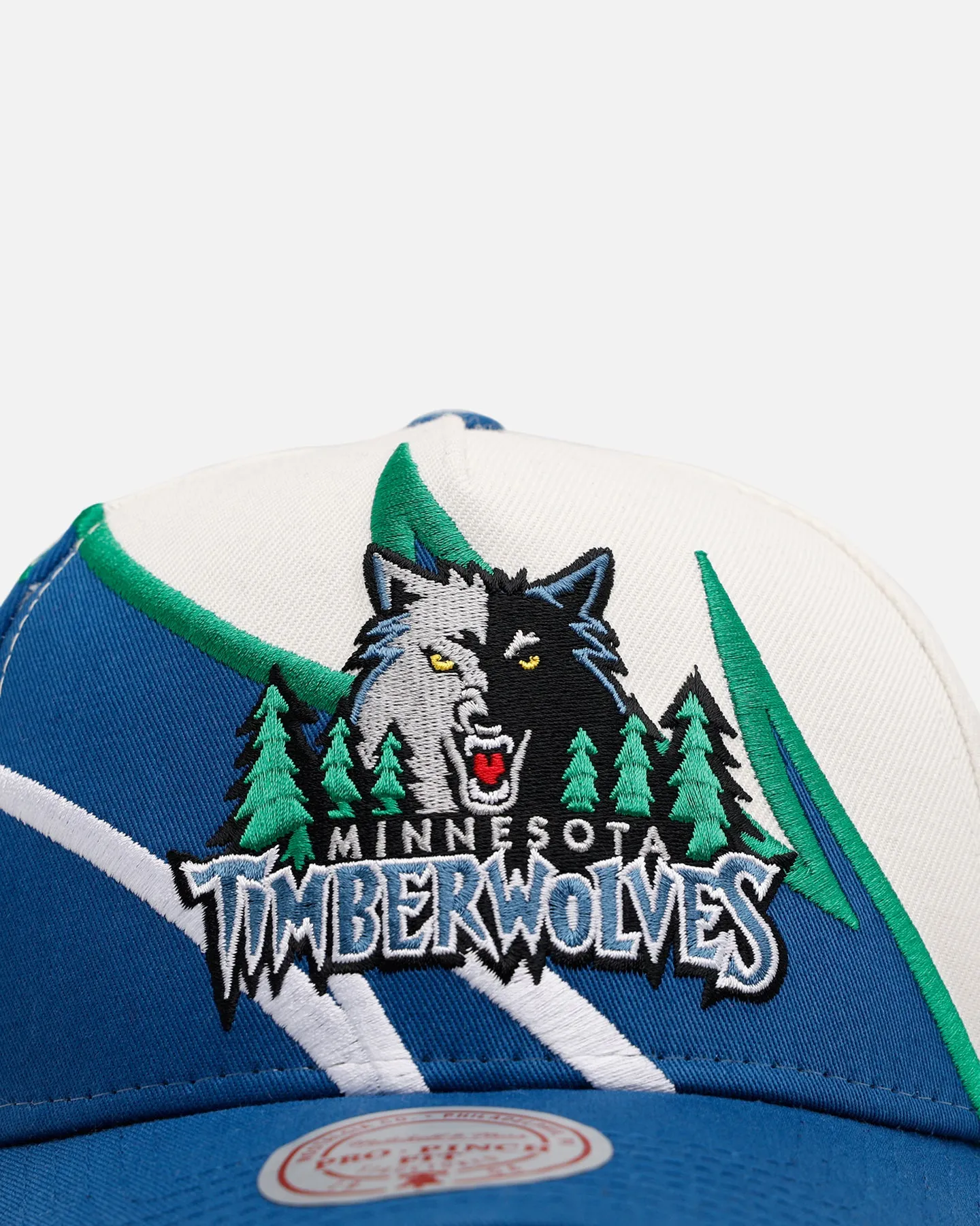 Mitchell & Ness Minnesota Timberwolves 'Shark Tooth' Pro Pinch Snapback Cream/Blue