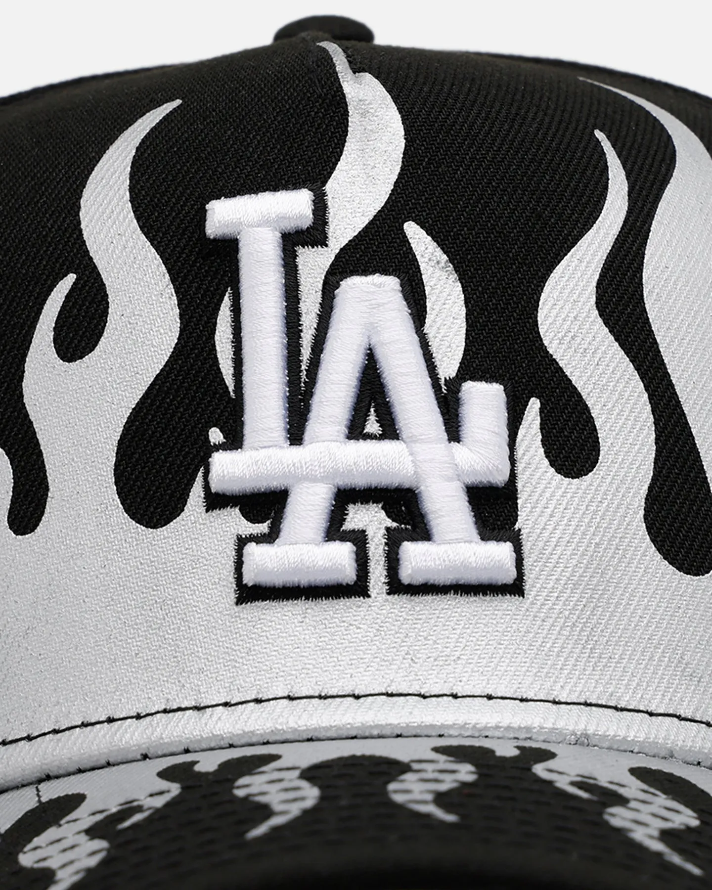 New Era Los Angeles Dodgers 'Metallic Flames' 9FORTY A-Frame Snapback Black/Silver