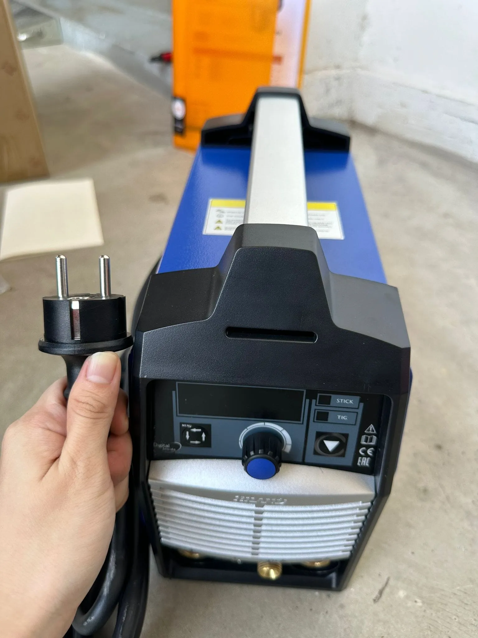 Riland TIG200PGDM Come With 8m TIG26 Torch & 3m Ground | Model: W-TIG200PGDM-R