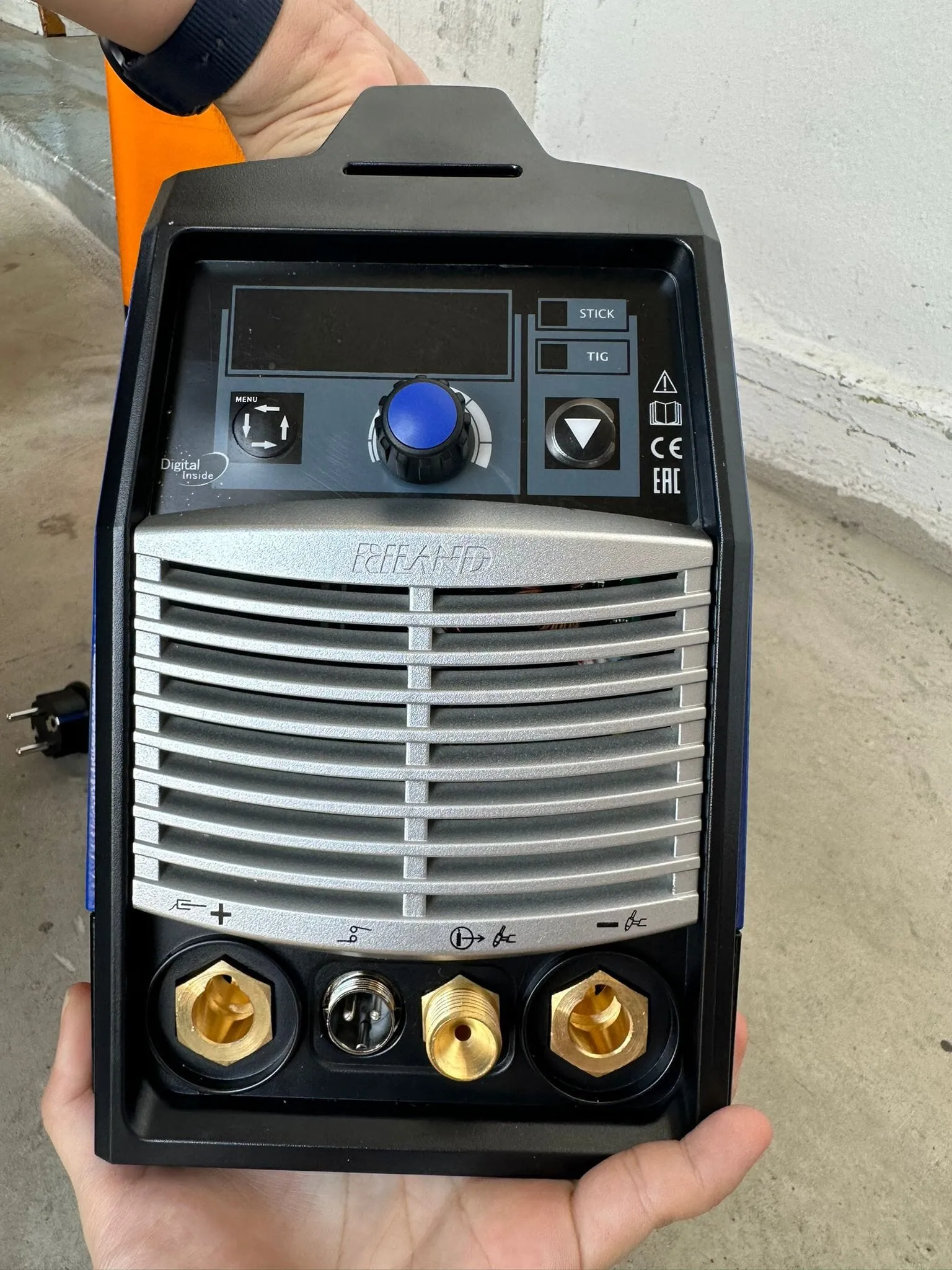 Riland TIG200PGDM Come With 8m TIG26 Torch & 3m Ground | Model: W-TIG200PGDM-R