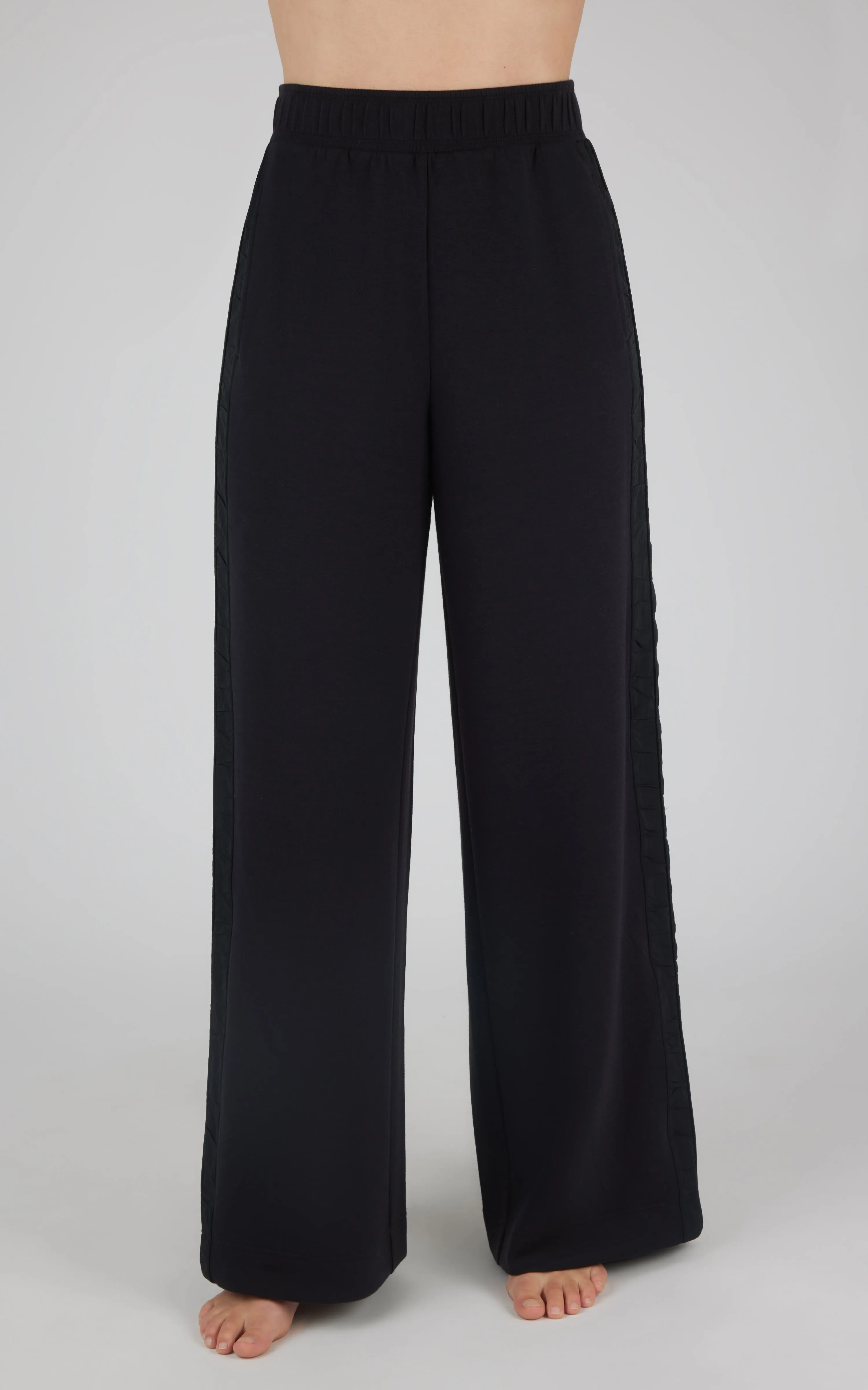 Softlite Wide Leg Pant