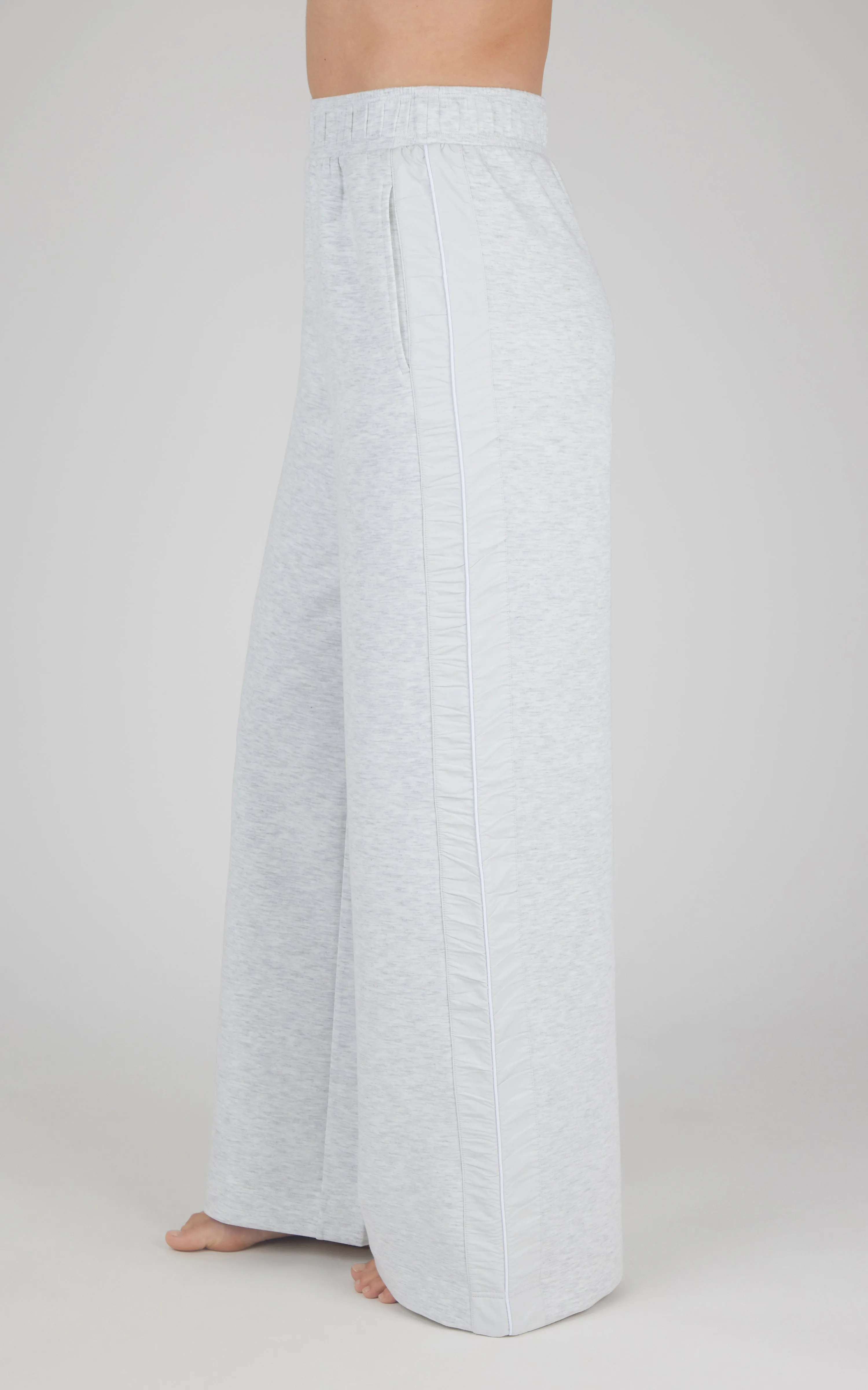 Softlite Wide Leg Pant